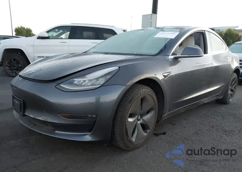 2019 Tesla Model 3 Long Range/Mid Range/Standard Range/Standard Range Plus z USA, uszkodzony, nr VIN 5YJ3E1EAXKF312546